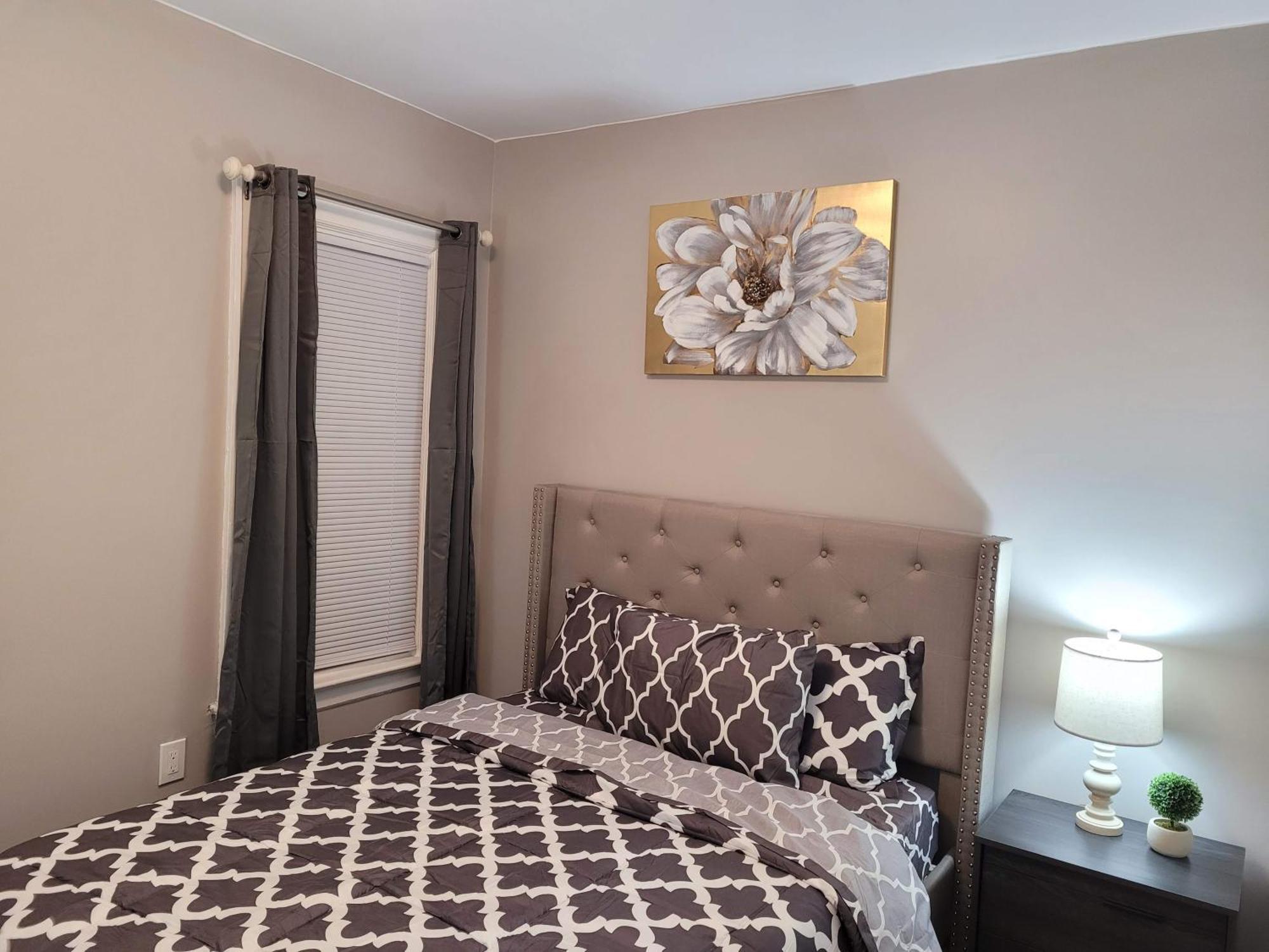 Apartment Brand New House In Downtown With Parking