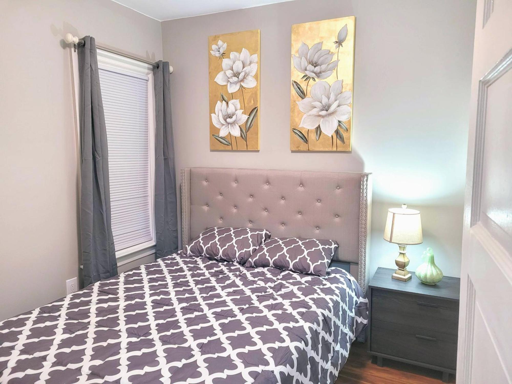 Apartment Brand New House In Downtown With Parking *
