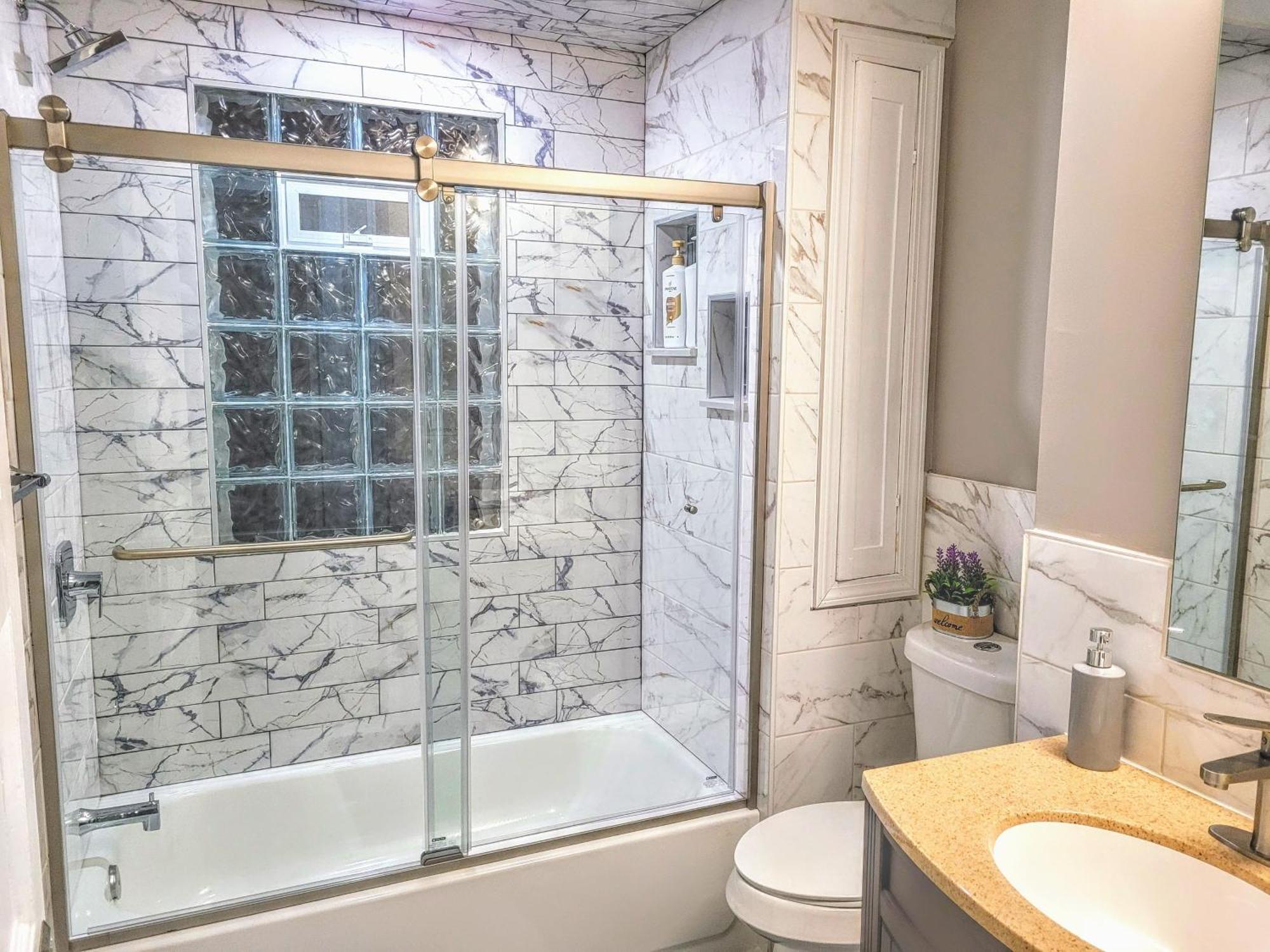 Brand New House In Downtown With Parking Apartment *