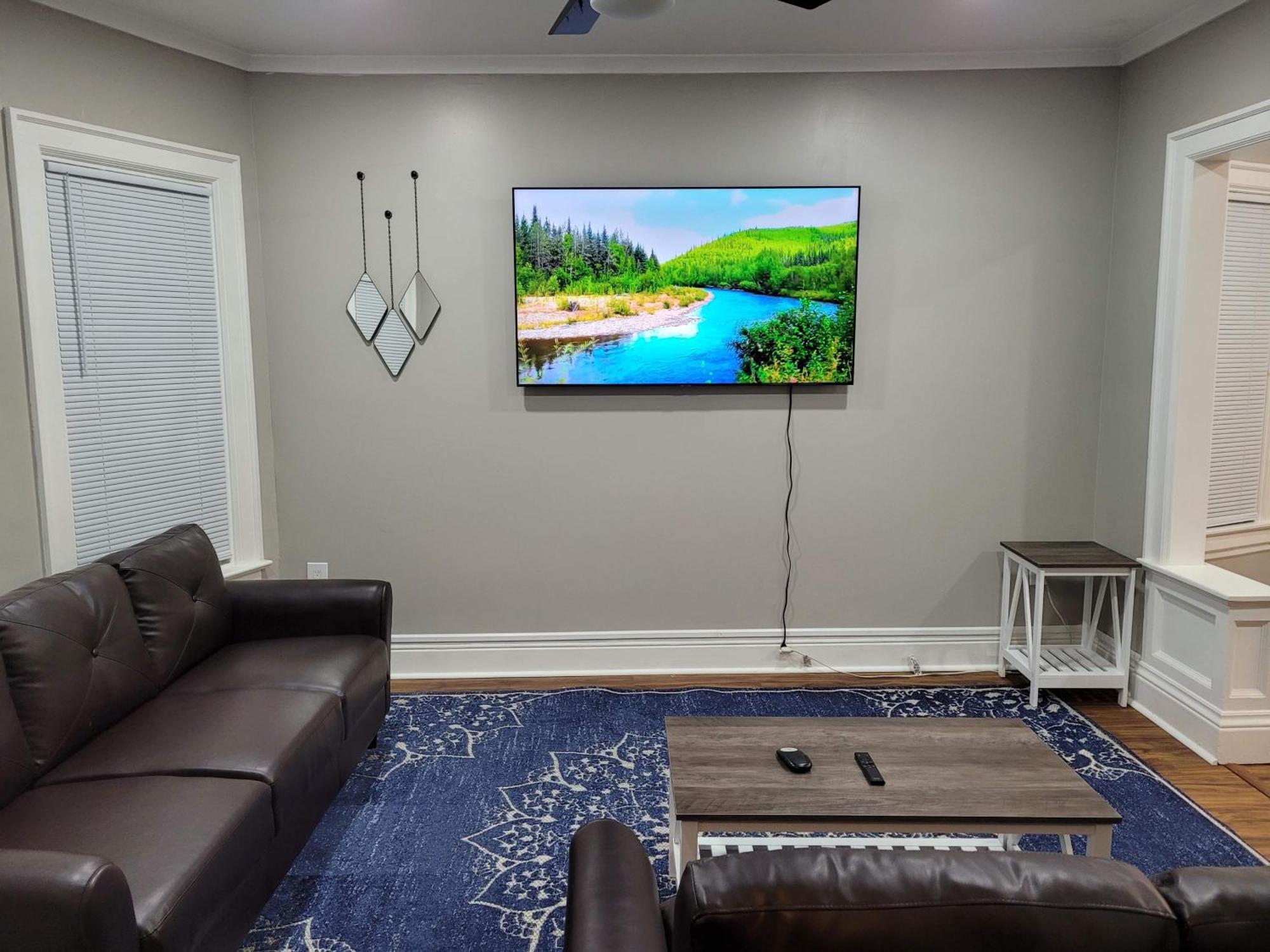 Brand New House In Downtown With Parking * Buffalo