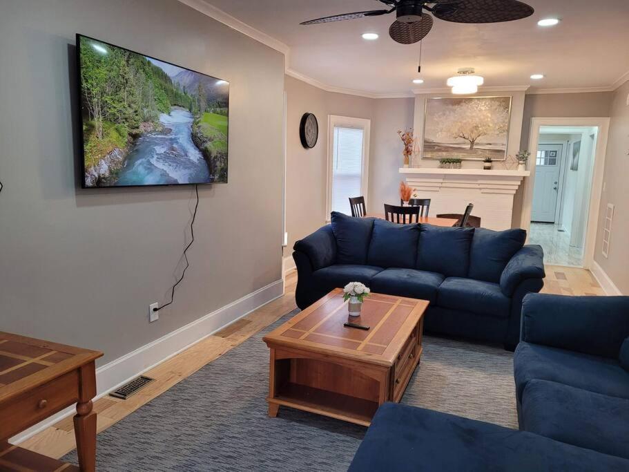 Apartment Brand New House In Downtown With Parking